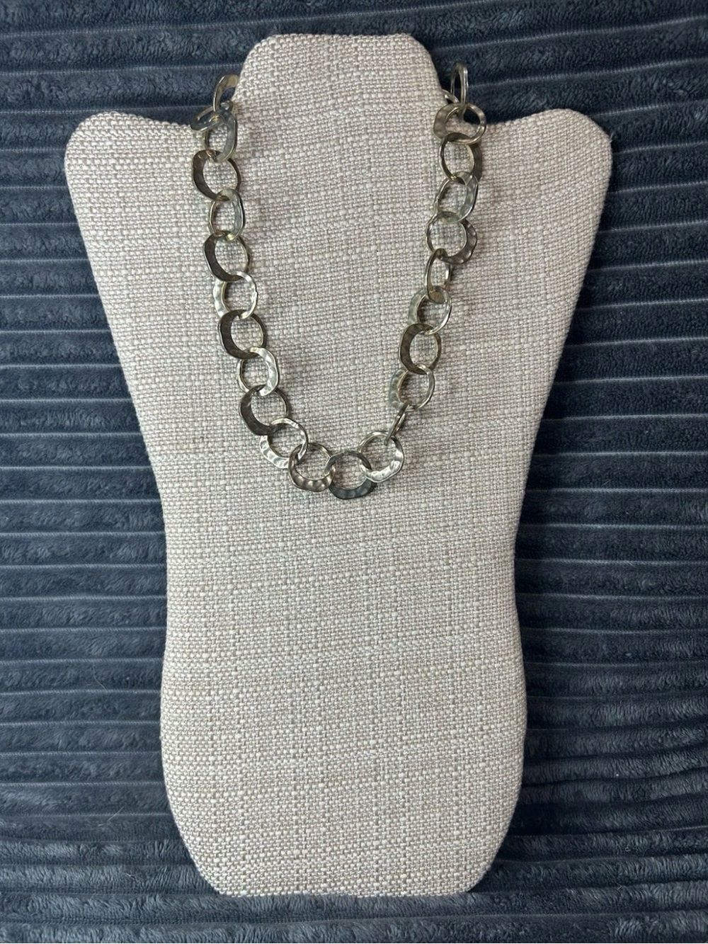 Vintage Monet Silver Textured Hammered O Ring Chain Toggle Necklace